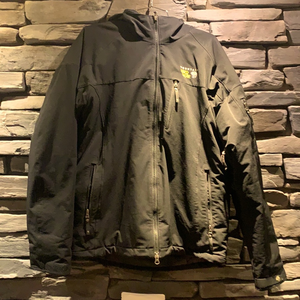 Beautiful Mountain Hardwear Ski jacket